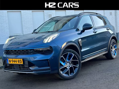 Lynk & Co 01 1.5 /Pano/Trekhaak/Keyless/Camera/Dodehoek/Memory